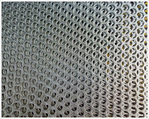 铝板冲孔网和铝板拉丝网的区别